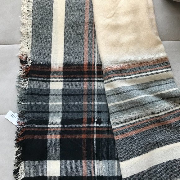 Blanket Scarf - Picture 7 of 7